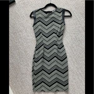 Bar III XSP black and cream mini dress